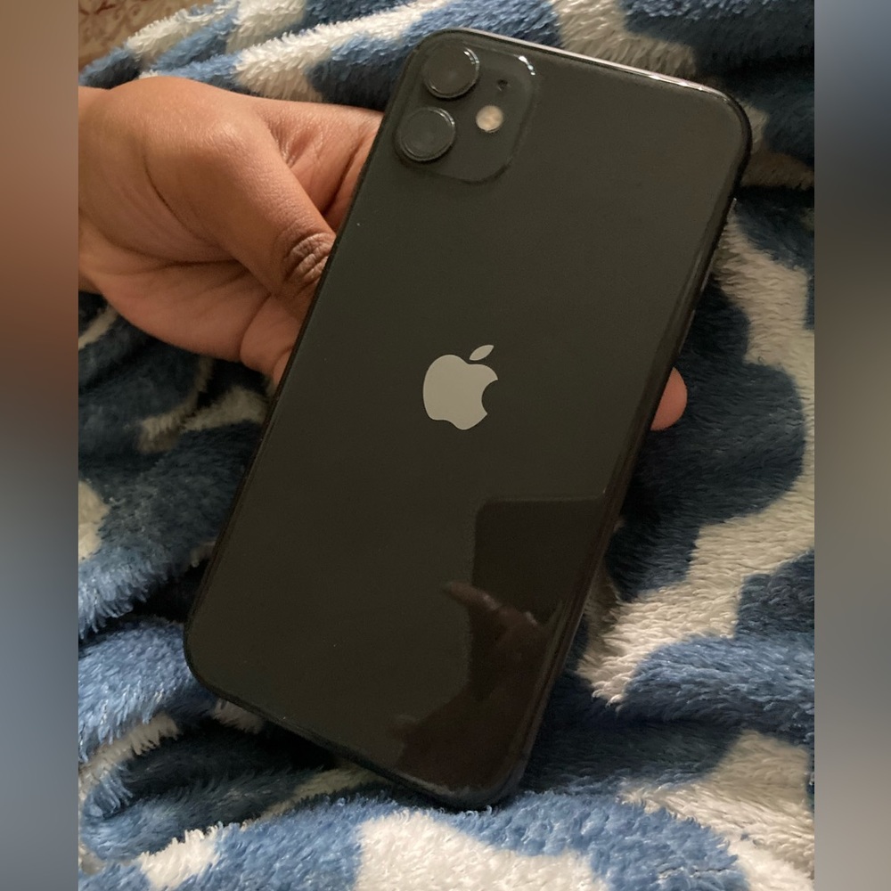 IPhone 12 / 64 GB / Black